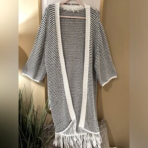 Anthropologie Akemi + Kin